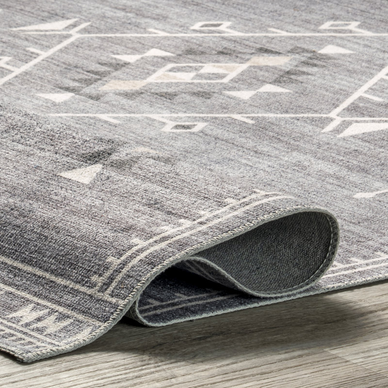 Foundstone™ Evalyn Southwestern Machine Washable Area Rug & Reviews Wayfair